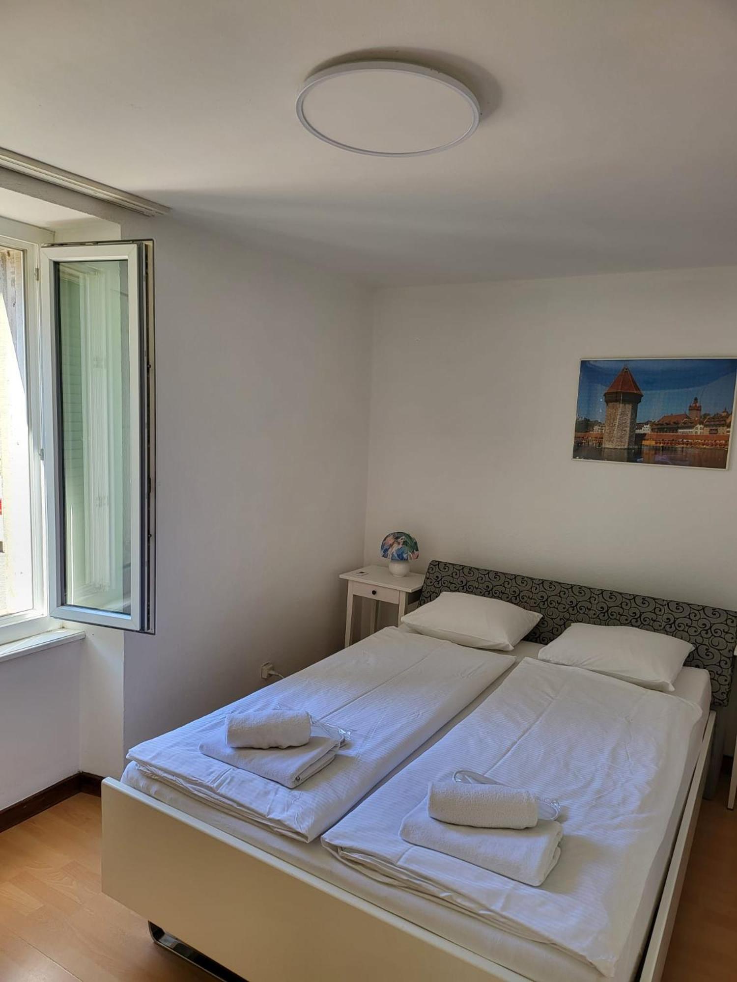 Bastis Central Guesthouse Lucerne City Buitenkant foto