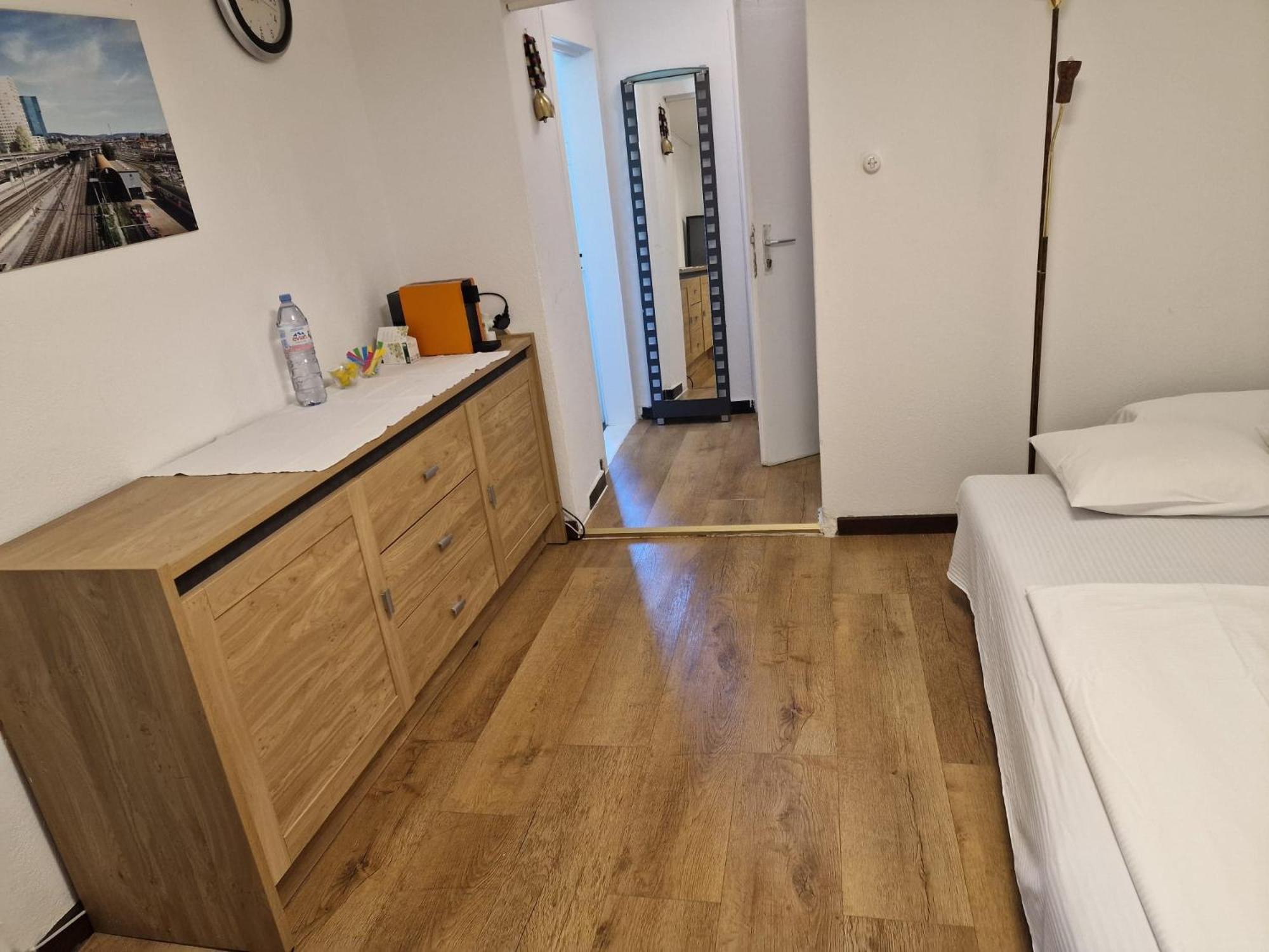 Bastis Central Guesthouse Lucerne City Buitenkant foto